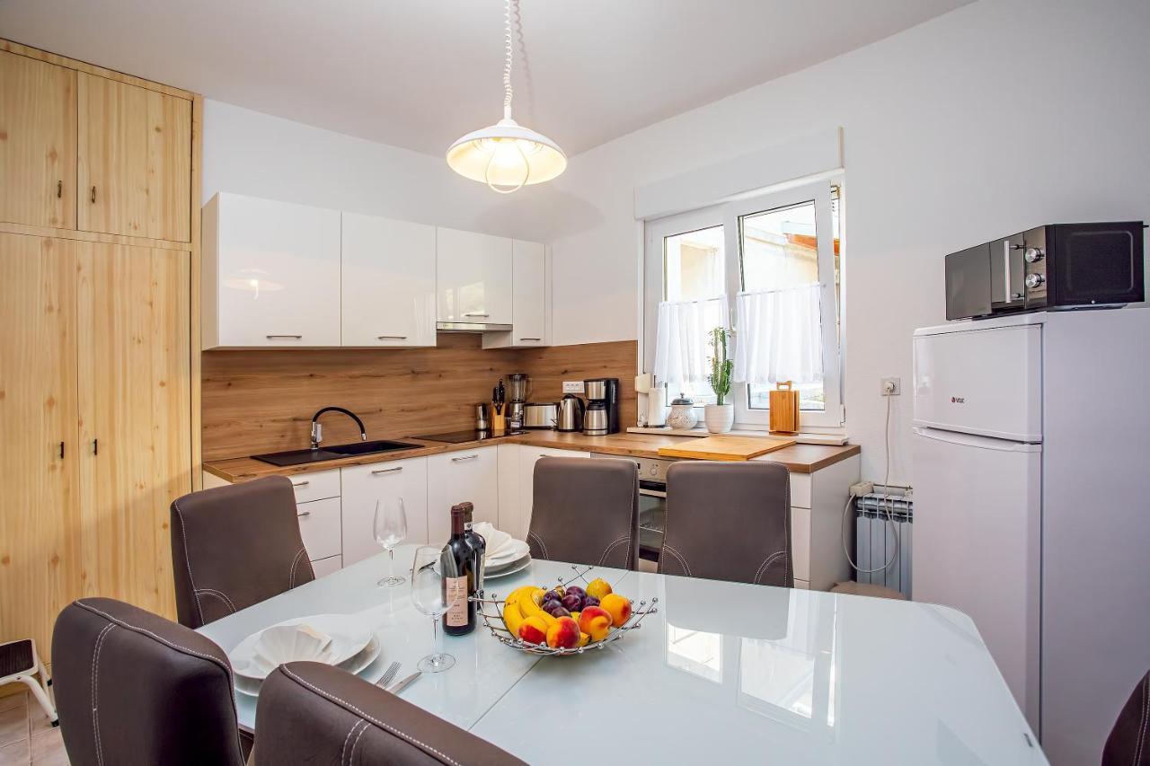Apartments Adisa Omiš Dış mekan fotoğraf