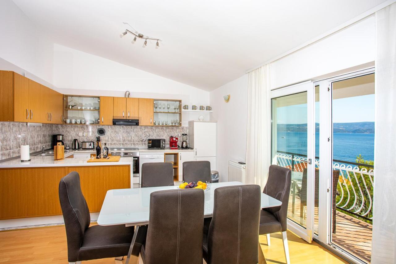 Apartments Adisa Omiš Dış mekan fotoğraf